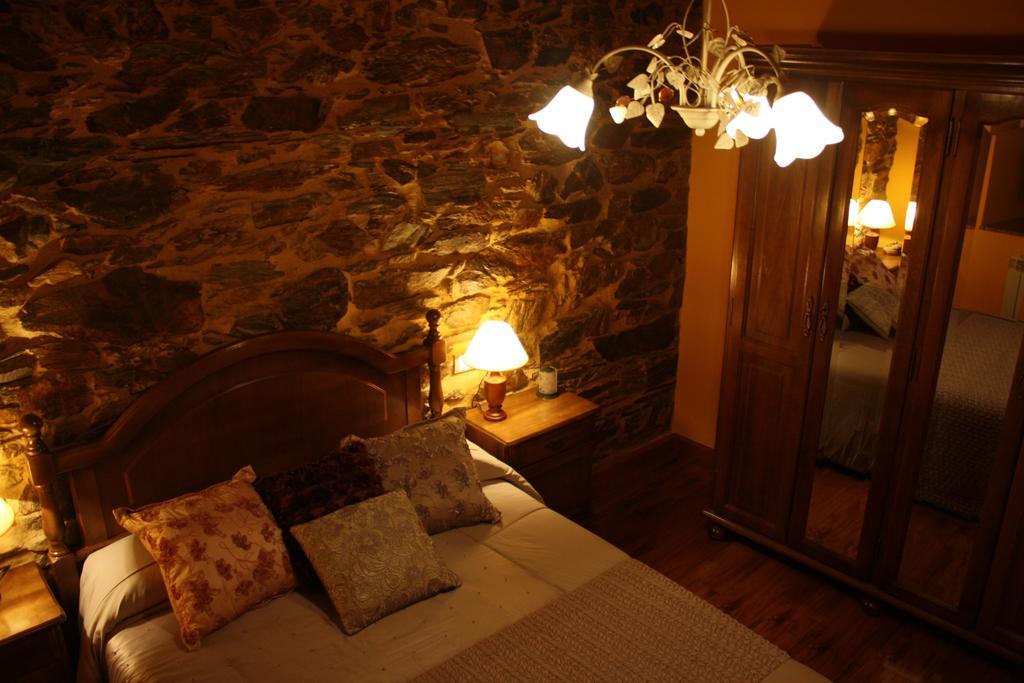 Apartamentos Rurales Veredas Санта-Еулалія-де-Оскос Екстер'єр фото